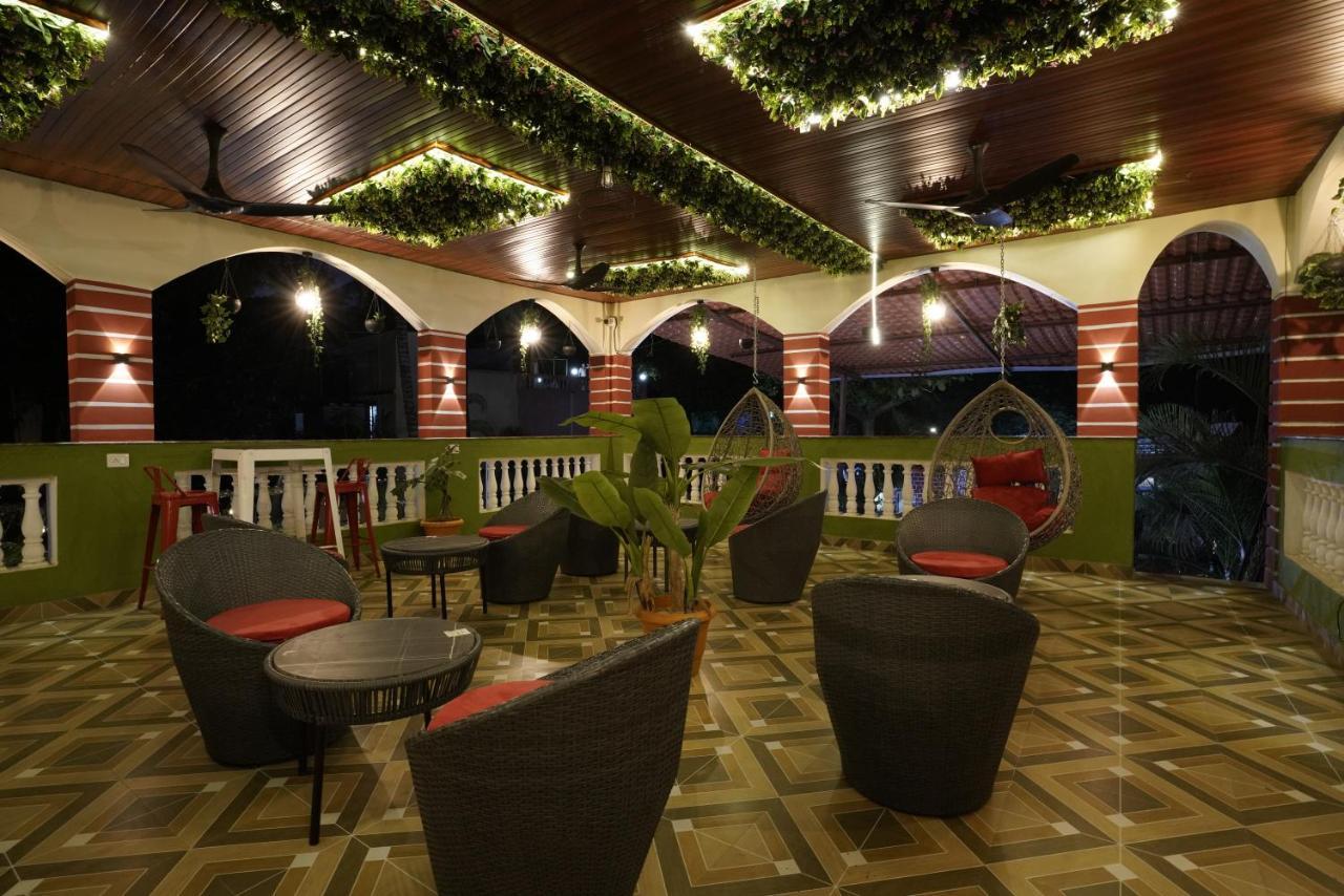 Palm Springs Beach Resort - Gorai مومباي المظهر الخارجي الصورة